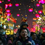 “Appreciating the Festive Lanterns” Shot by Feng Changrong